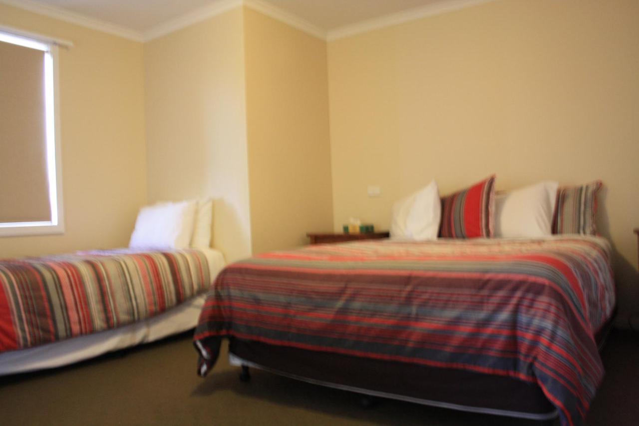 Grand Manor Motor Inn Queanbeyan Ngoại thất bức ảnh
