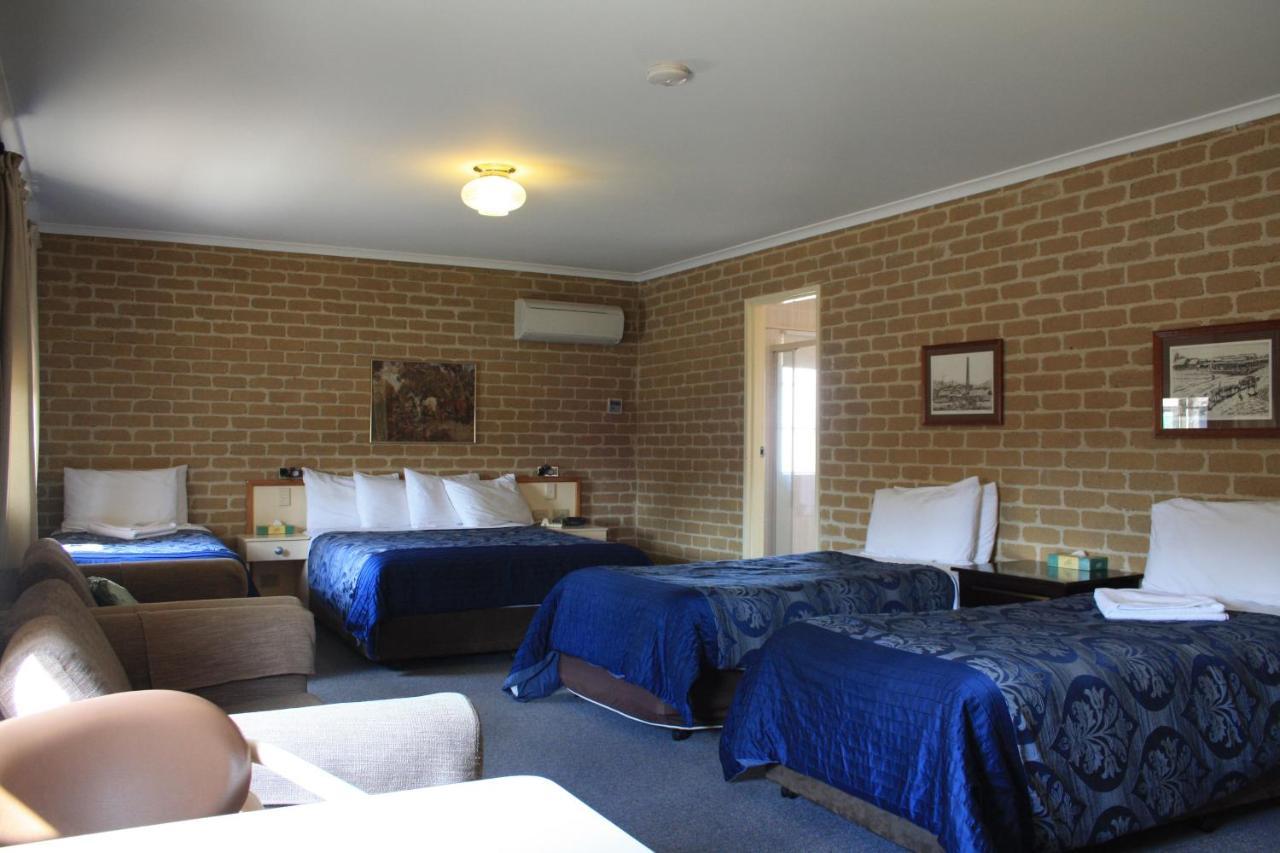 Grand Manor Motor Inn Queanbeyan Ngoại thất bức ảnh
