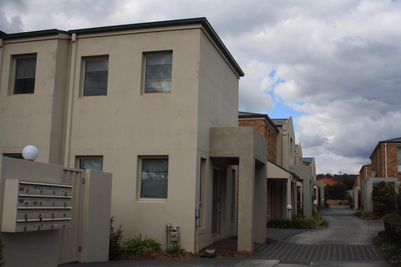 Grand Manor Motor Inn Queanbeyan Ngoại thất bức ảnh