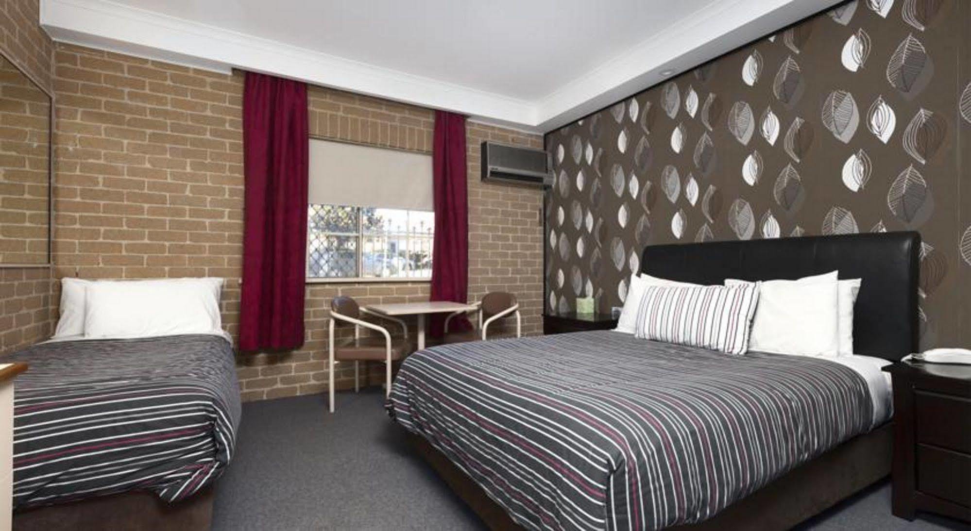 Grand Manor Motor Inn Queanbeyan Ngoại thất bức ảnh