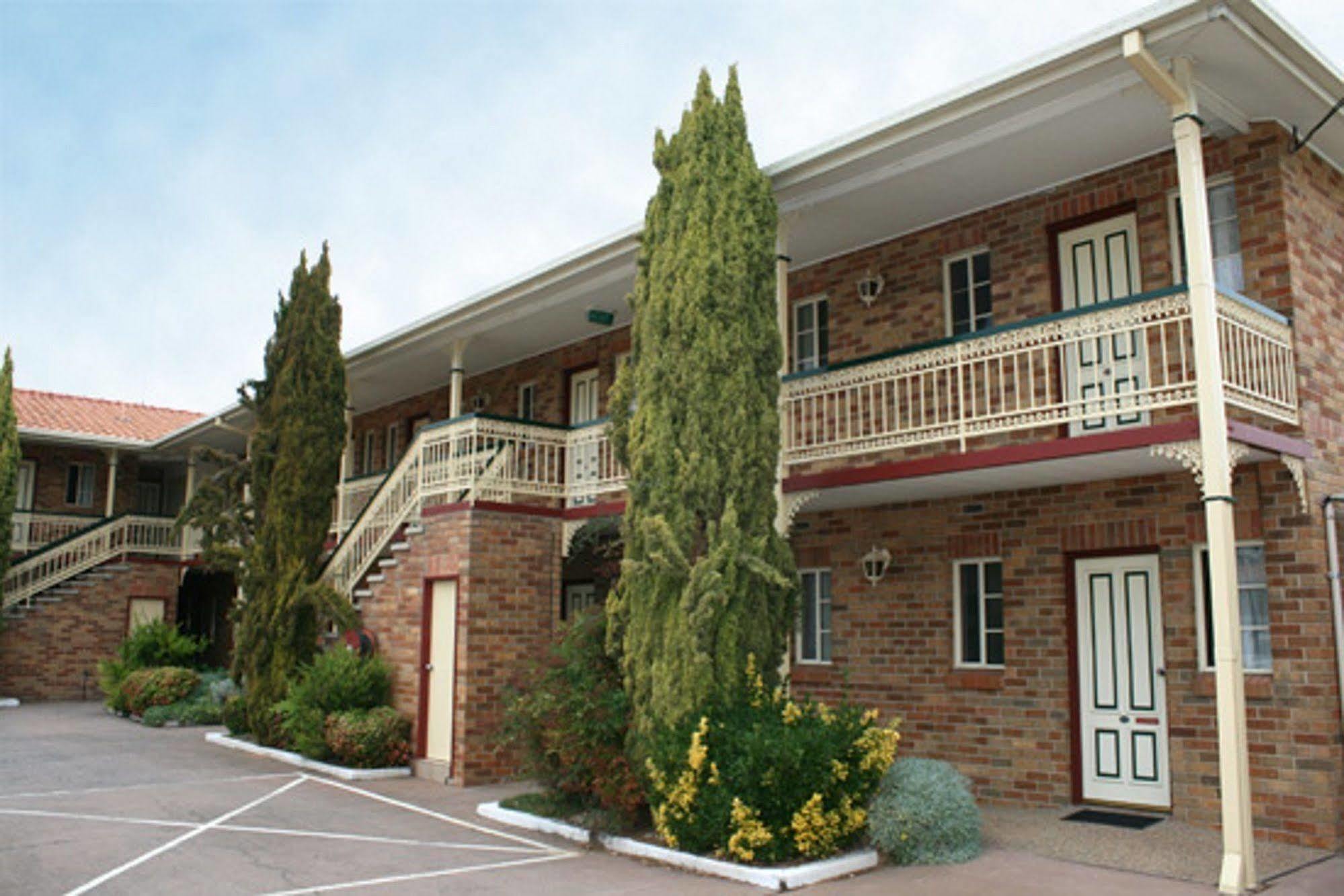 Grand Manor Motor Inn Queanbeyan Ngoại thất bức ảnh