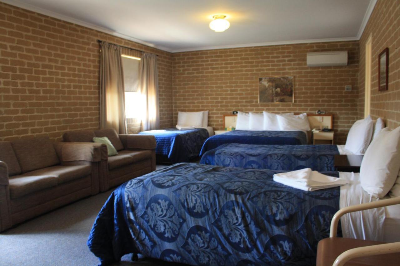 Grand Manor Motor Inn Queanbeyan Ngoại thất bức ảnh